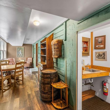 Whiskey Ridge Lodge: 1940s Gem with City Views and Custom Game Room Gatlinburg Exterior photo