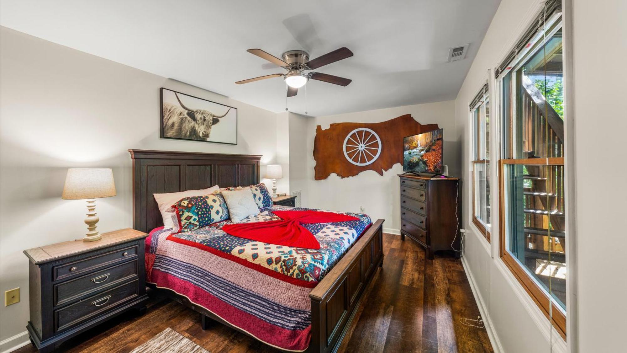 Whiskey Ridge Lodge: 1940s Gem with City Views and Custom Game Room Gatlinburg Exterior photo