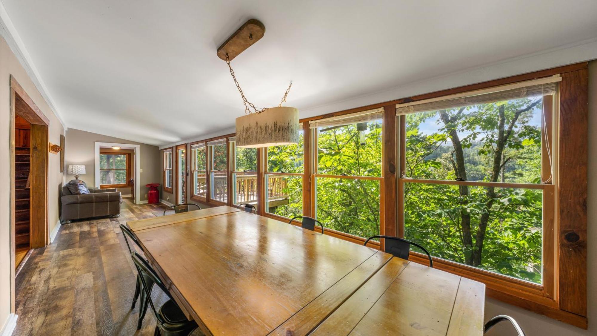 Whiskey Ridge Lodge: 1940s Gem with City Views and Custom Game Room Gatlinburg Exterior photo