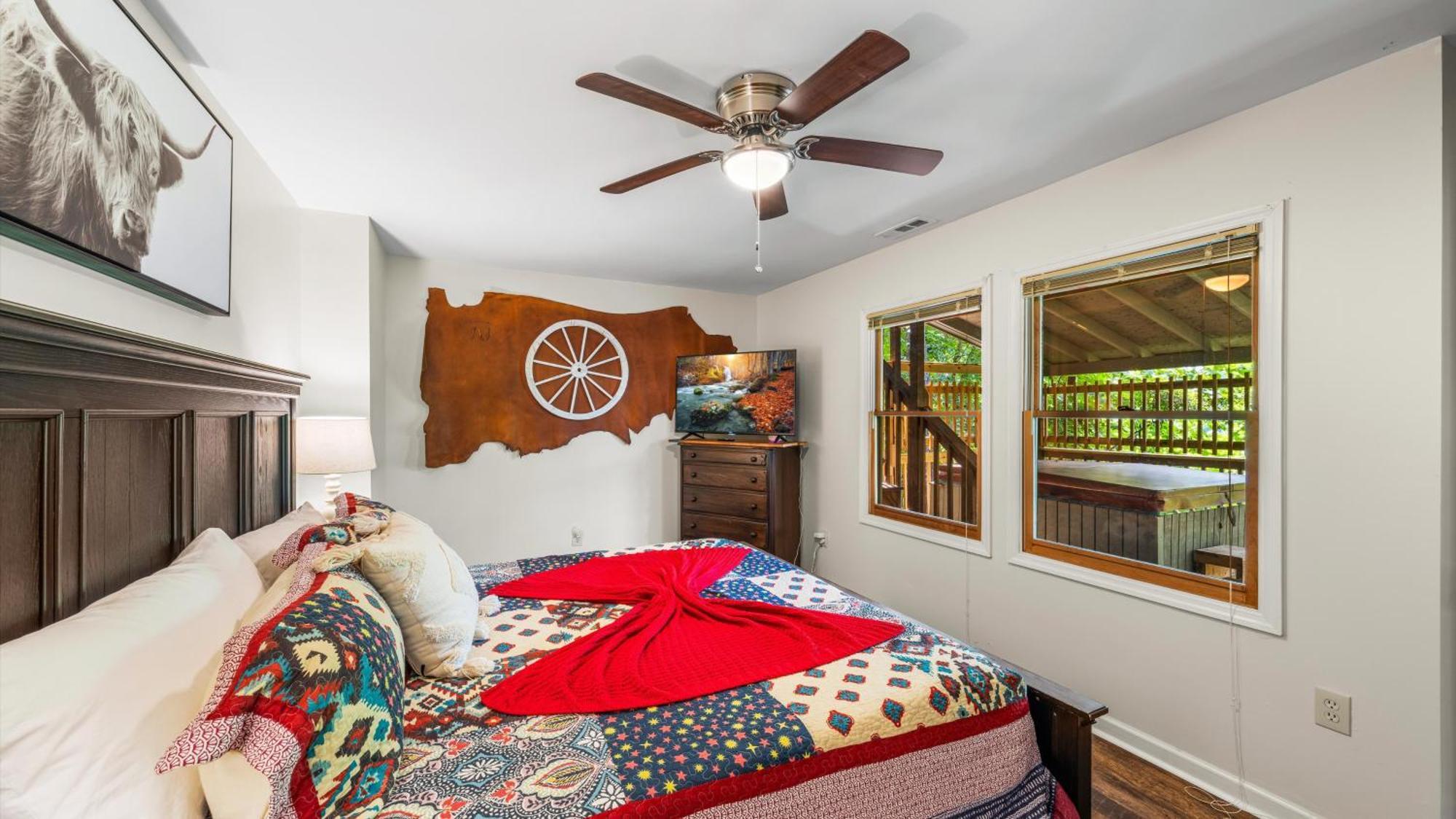 Whiskey Ridge Lodge: 1940s Gem with City Views and Custom Game Room Gatlinburg Exterior photo