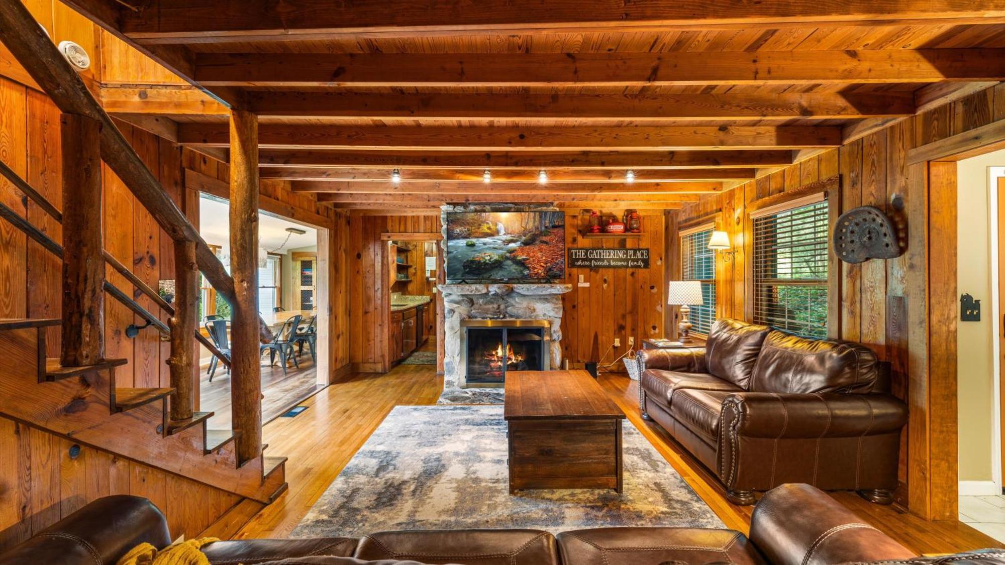 Whiskey Ridge Lodge: 1940s Gem with City Views and Custom Game Room Gatlinburg Exterior photo